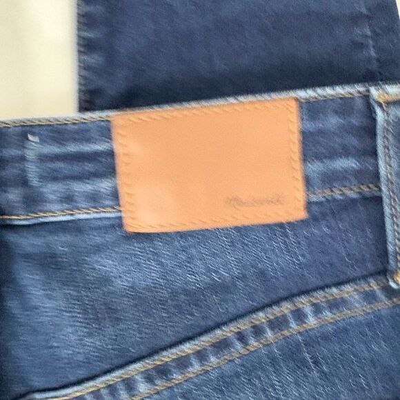 Madewell Curvy  High Rise Skinny Jeans - Picture 4 of 6